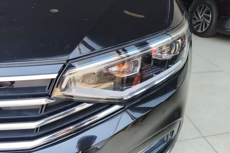 Used Volkswagen Magotan 2020 330TSI DSG Leading Model Left Front Headlight