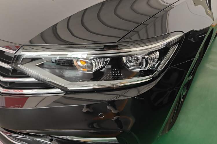 Used Volkswagen Magotan 2020 330TSI DSG Leading Model Left Front Headlight