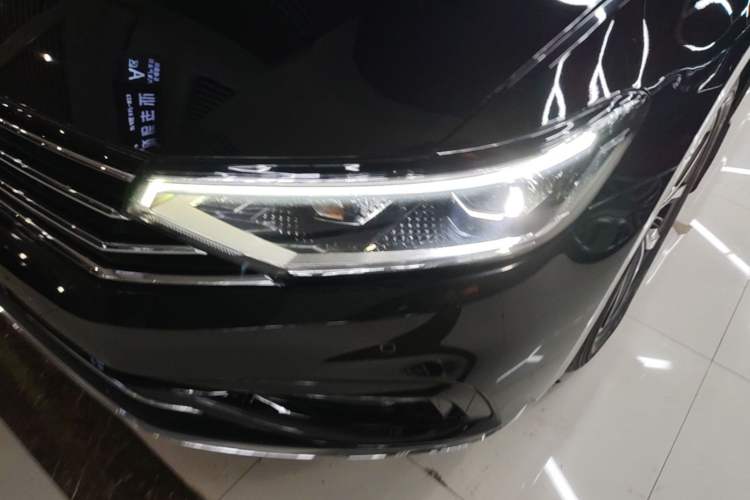 Used Volkswagen Magotan 2020 330TSI DSG Leading Model Left Front Headlight