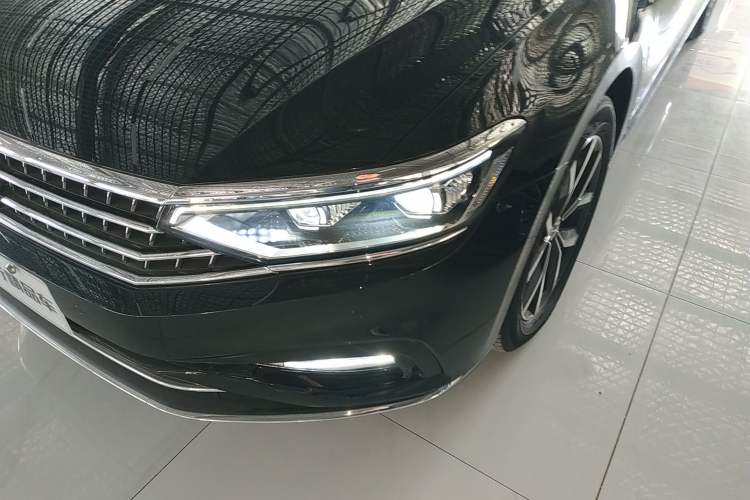 Used Volkswagen Magotan 2020 330TSI DSG Leading Model Left Front Headlight