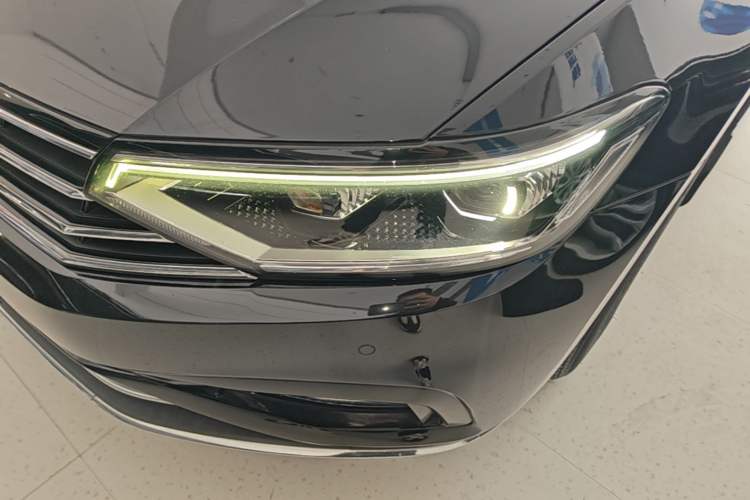 Used Volkswagen Magotan 2020 330TSI DSG Leading Model Left Front Headlight