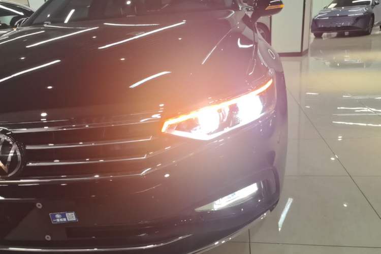 Used Volkswagen Magotan 2020 380TSI DSG Luxury Version Left Front Headlight