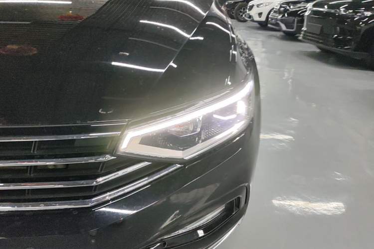 Used Volkswagen Magotan 2020 330TSI DSG Leading Model Left Front Headlight