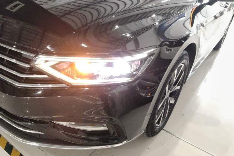 Used Volkswagen Magotan 2020 330TSI DSG Leading Model Left Front Headlight