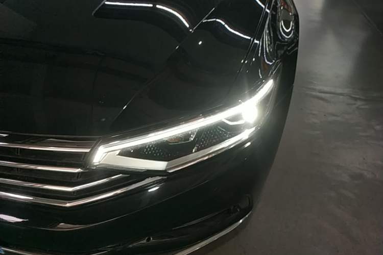 Used Volkswagen Magotan 2020 280TSI DSG Comfort Edition Left Front Headlight