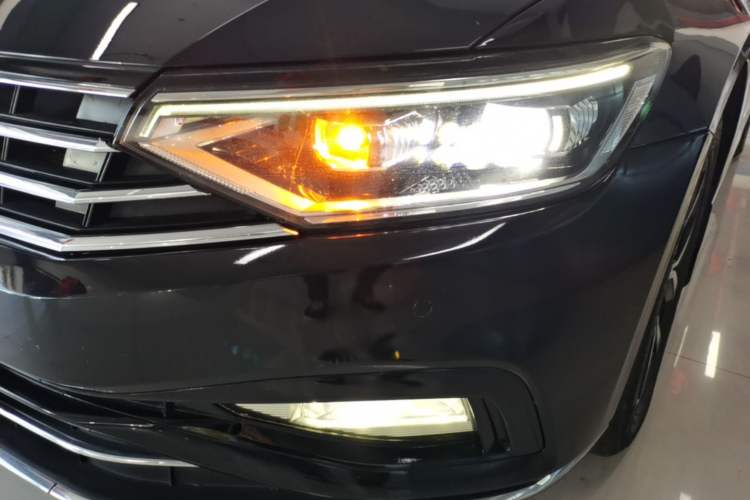 Used Volkswagen Magotan 2020 330TSI DSG Leading Model Left Front Headlight