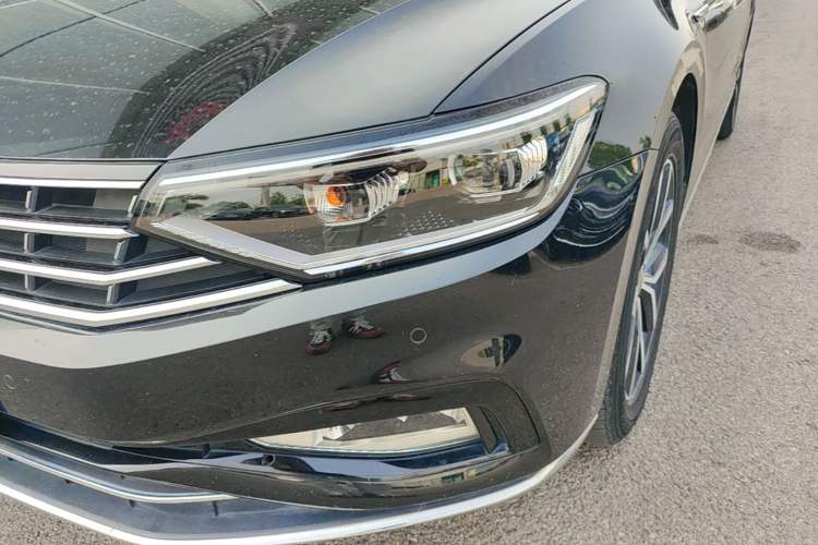Used Volkswagen Magotan 2020 330TSI DSG Leading Model Left Front Headlight