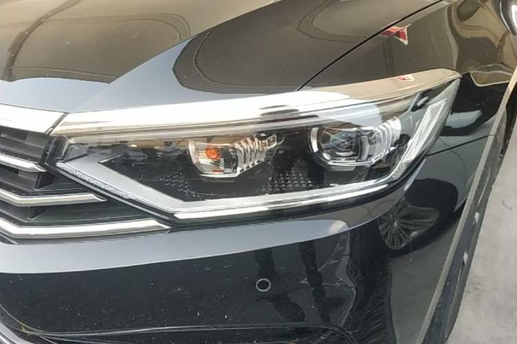 Used Volkswagen Magotan 2020 330TSI DSG Leading Model Left Front Headlight