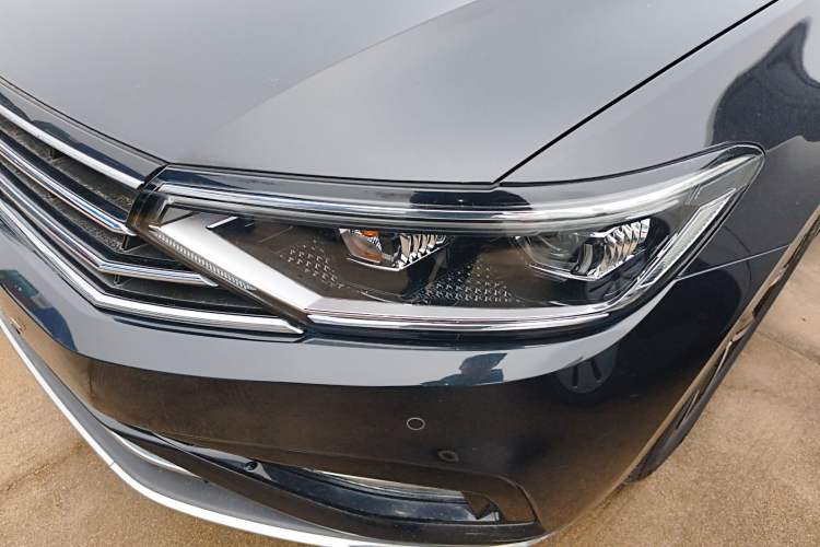 Used Volkswagen Magotan 2020 280TSI DSG Comfort Edition Left Front Headlight