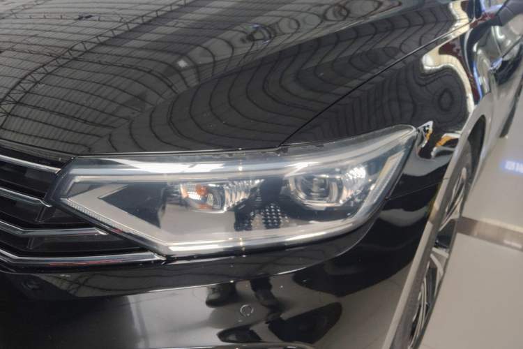 Used Volkswagen Magotan 2020 330TSI DSG Leading Model Left Front Headlight