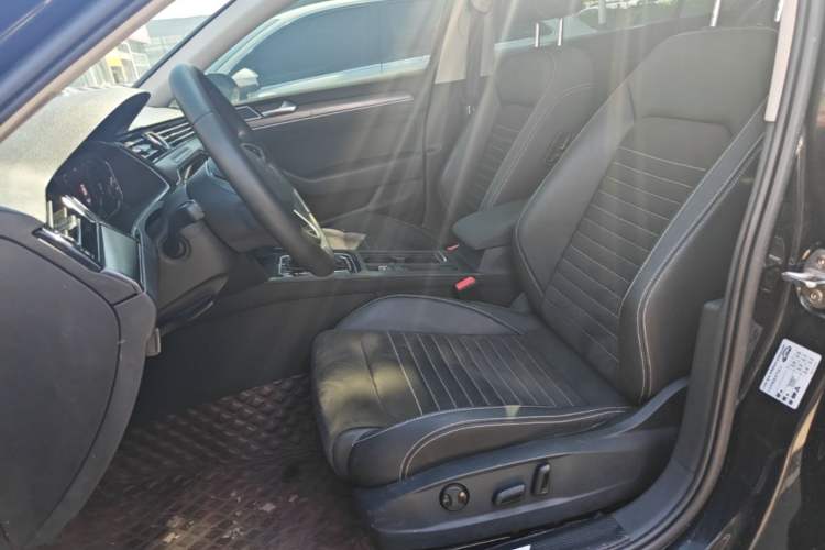 Used Volkswagen Magotan 2020 330TSI DSG Luxury Edition Left Front Seat