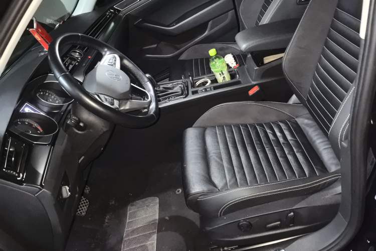 Used Volkswagen Magotan 2020 330TSI DSG Leading Model Left Front Seat