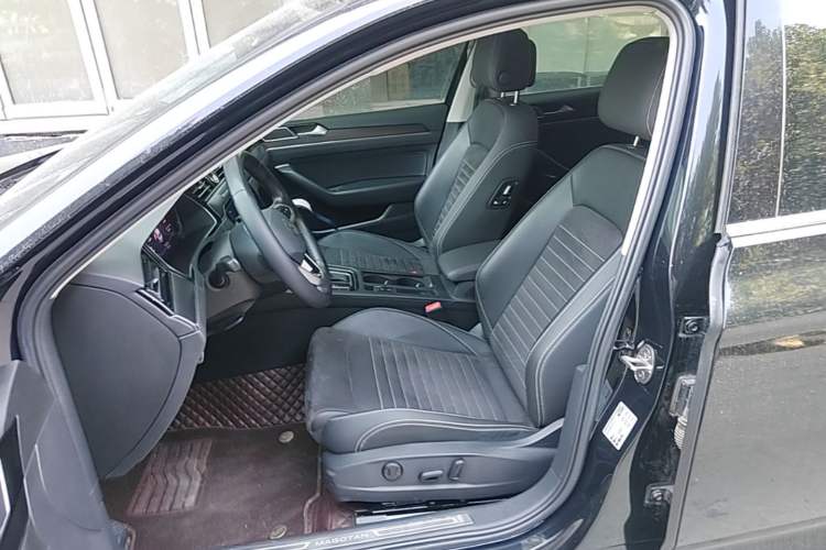 Used Volkswagen Magotan 2020 330TSI DSG Luxury Edition Left Front Seat