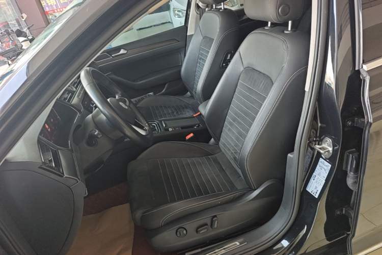 Used Volkswagen Magotan 2020 330TSI DSG Luxury Edition Left Front Seat