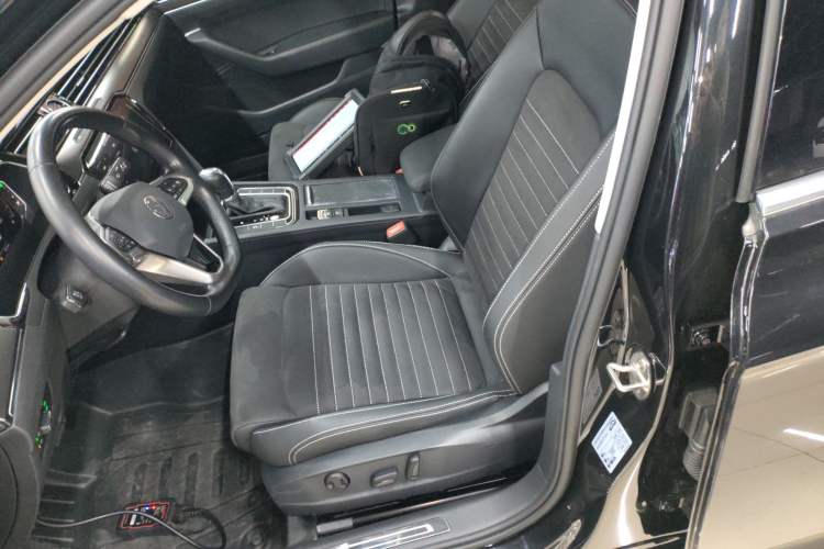 Used Volkswagen Magotan 2020 330TSI DSG Luxury Edition Left Front Seat