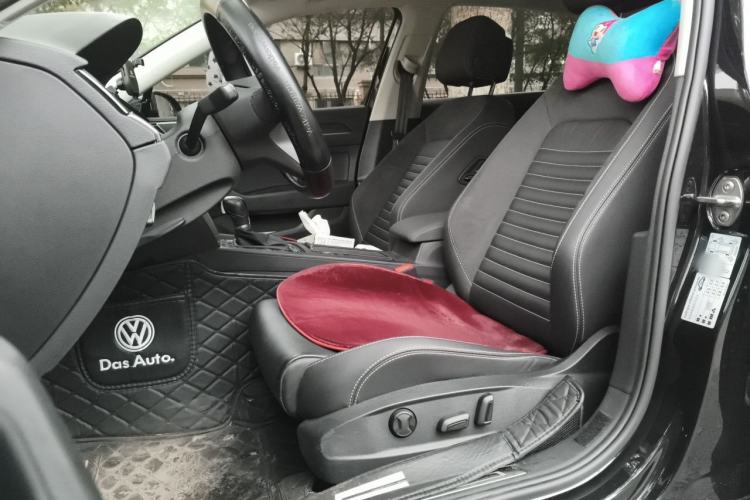 Used Volkswagen Magotan 2020 330TSI DSG Leading Model Left Front Seat