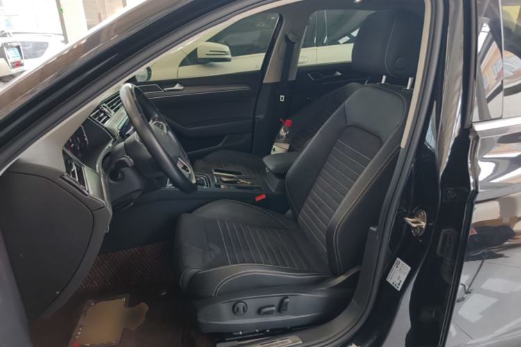 Used Volkswagen Magotan 2020 330TSI DSG Leading Model Left Front Seat