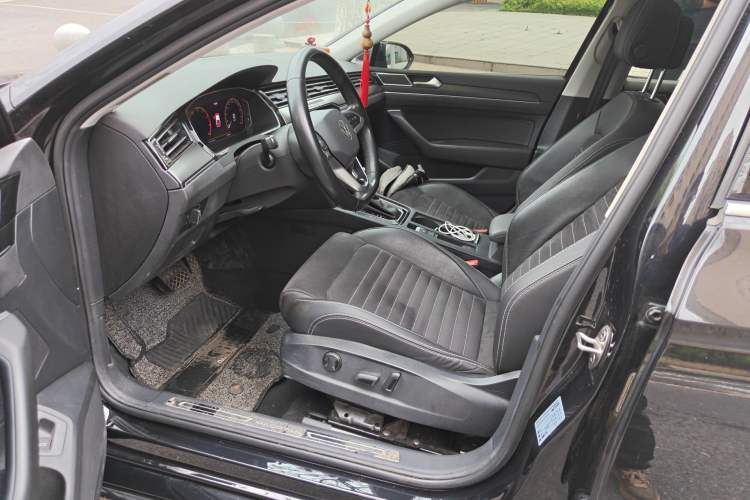 Used Volkswagen Magotan 2020 330TSI DSG Luxury Edition Left Front Seat