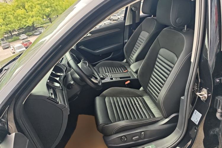 Used Volkswagen Magotan 2020 330TSI DSG Leading Model Left Front Seat