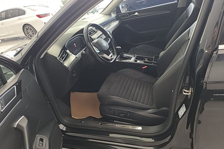 Used Volkswagen Magotan 2020 330TSI DSG Leading Model Left Front Seat