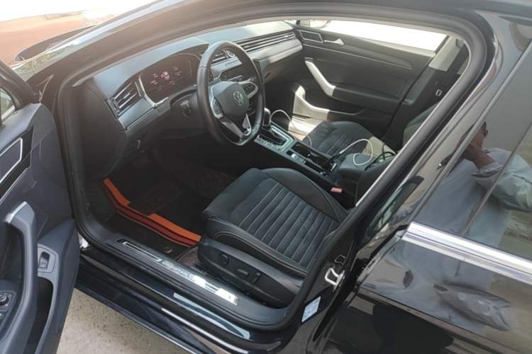 Used Volkswagen Magotan 2020 330TSI DSG Leading Model Left Front Seat