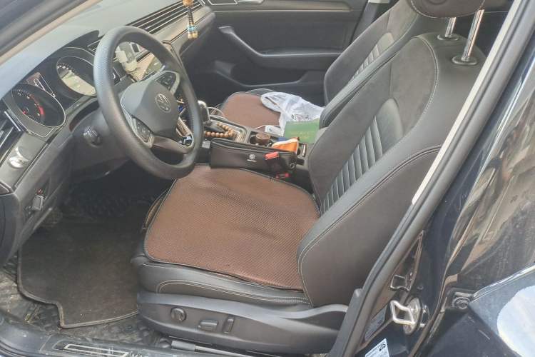 Used Volkswagen Magotan 2020 330TSI DSG Leading Model Left Front Seat