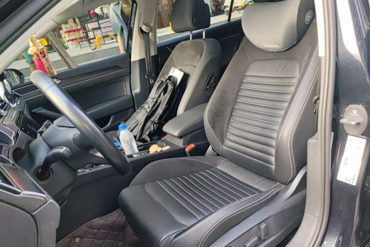 Used Volkswagen Magotan 2020 330TSI DSG Leading Model Left Front Seat