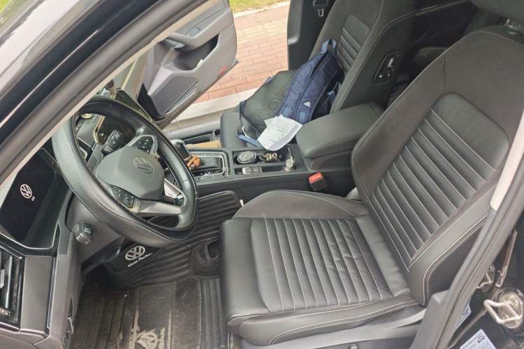 Used Volkswagen Magotan 2020 330TSI DSG Leading Model Left Front Seat
