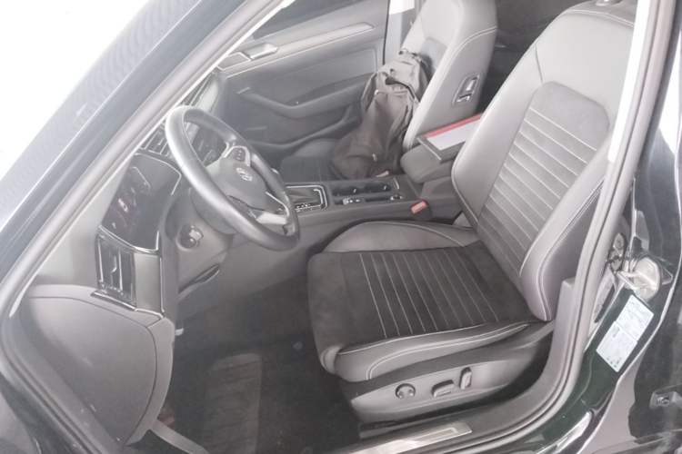 Used Volkswagen Magotan 2020 330TSI DSG Luxury Edition Left Front Seat