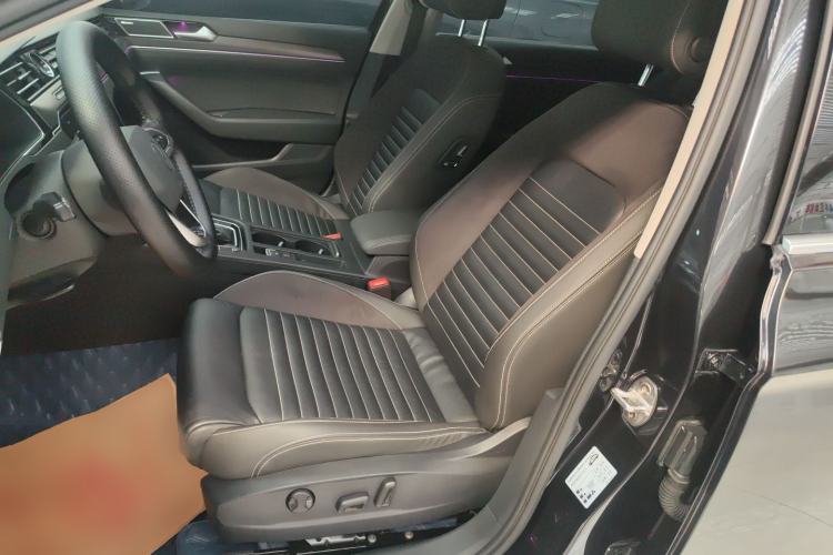 Used Volkswagen Magotan 2020 330TSI DSG Leading Model Left Front Seat