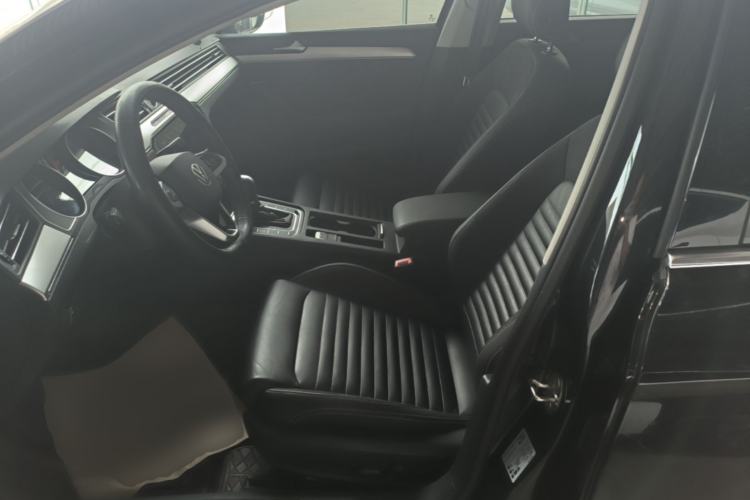 Used Volkswagen Magotan 2020 280TSI DSG Comfort Edition Left Front Seat
