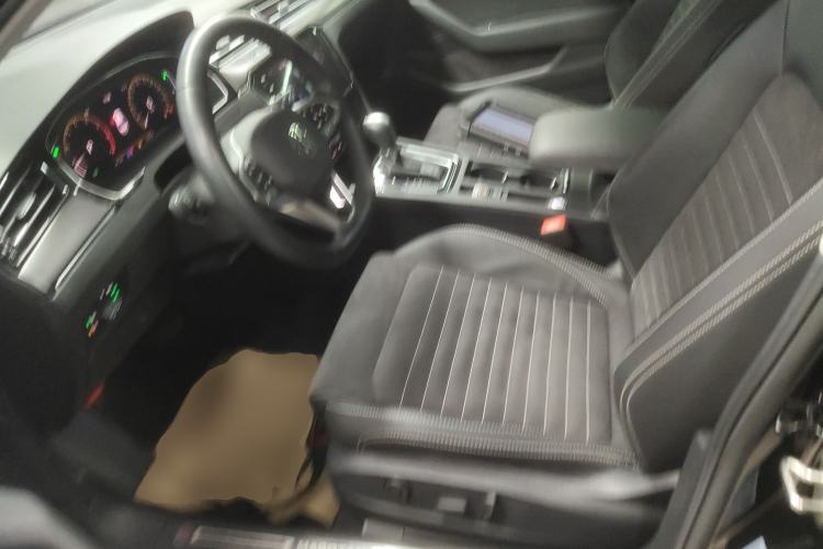 Used Volkswagen Magotan 2020 330TSI DSG Luxury Edition Left Front Seat