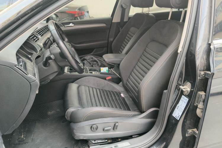 Used Volkswagen Magotan 2020 330TSI DSG Leading Model Left Front Seat