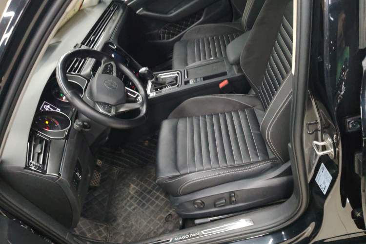 Used Volkswagen Magotan 2020 330TSI DSG Leading Model Left Front Seat