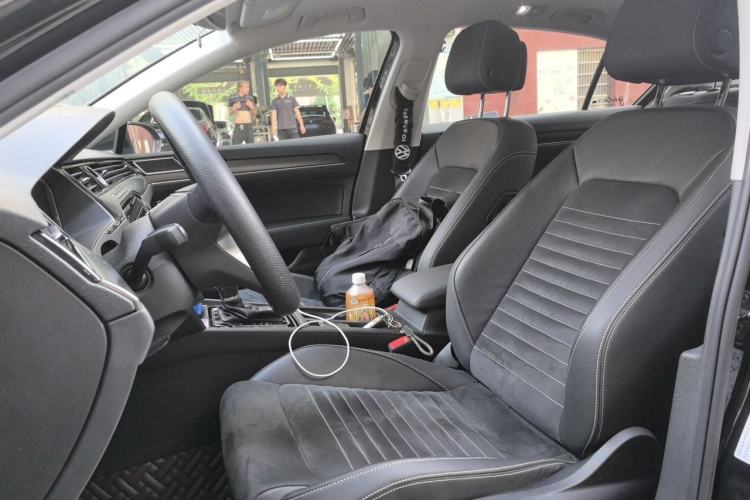 Used Volkswagen Magotan 2020 330TSI DSG Luxury Edition Left Front Seat