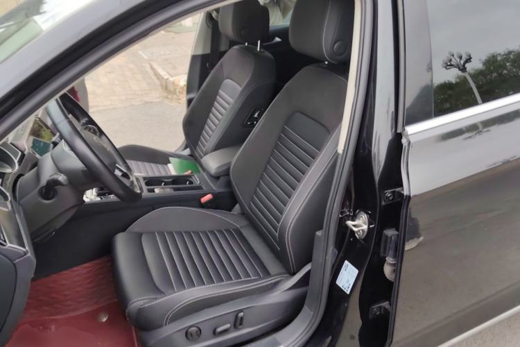 Used Volkswagen Magotan 2020 330TSI DSG Leading Model Left Front Seat