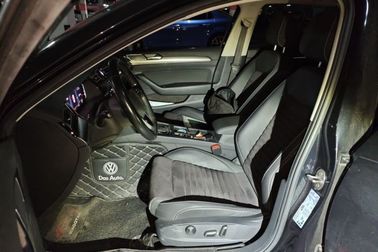 Used Volkswagen Magotan 2020 380TSI DSG Luxury Version Left Front Seat