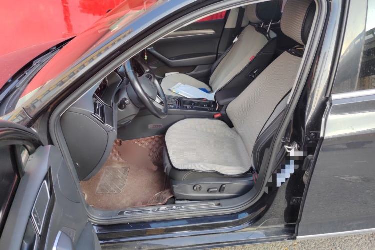 Used Volkswagen Magotan 2020 330TSI DSG Luxury Edition Left Front Seat
