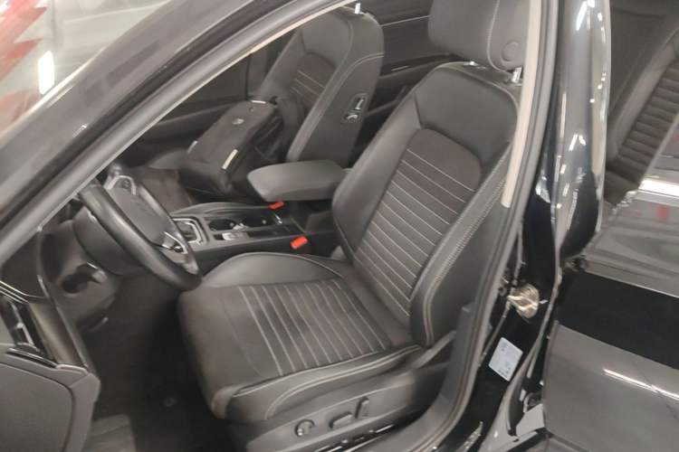 Used Volkswagen Magotan 2020 330TSI DSG Luxury Edition Left Front Seat