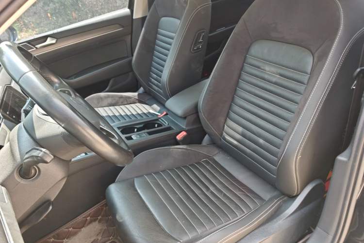 Used Volkswagen Magotan 2020 330TSI DSG Leading Model Left Front Seat