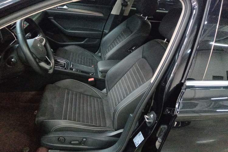 Used Volkswagen Magotan 2020 330TSI DSG Luxury Edition Left Front Seat