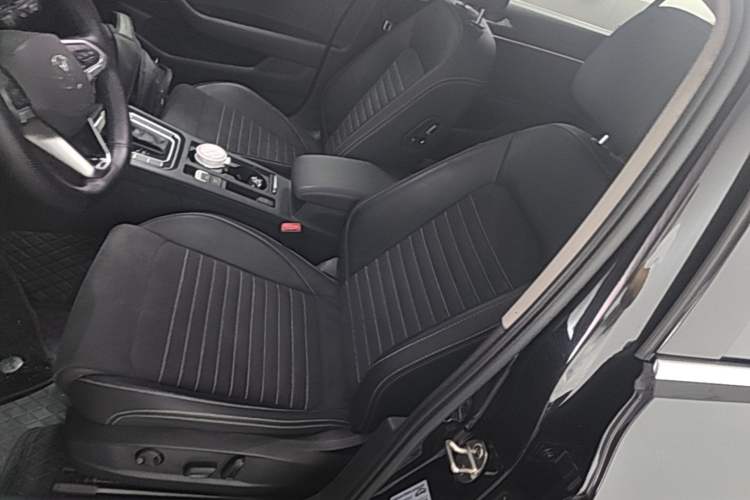 Used Volkswagen Magotan 2020 330TSI DSG Luxury Edition Left Front Seat
