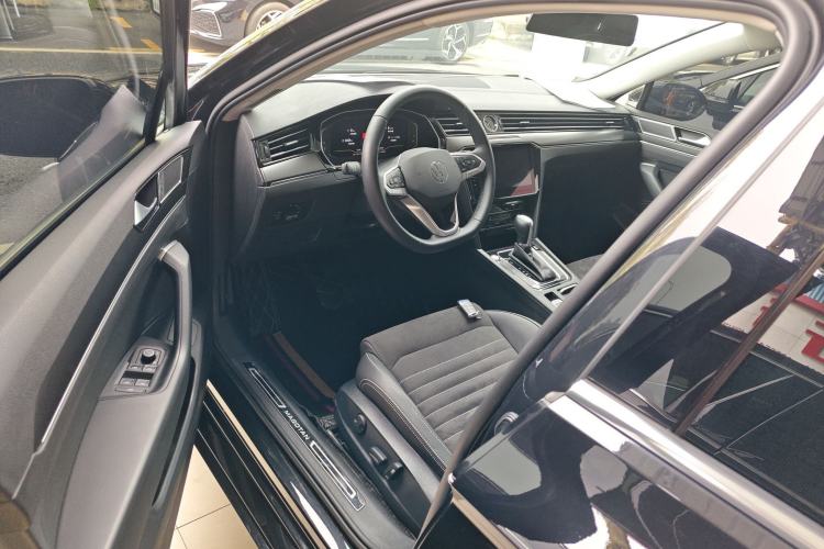 Used Volkswagen Magotan 2020 330TSI DSG Luxury Edition Left Front Seat