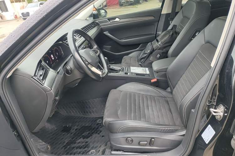 Used Volkswagen Magotan 2020 330TSI DSG Luxury Edition Left Front Seat