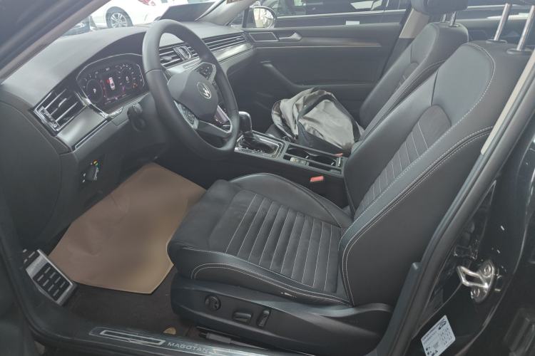 Used Volkswagen Magotan 2020 330TSI DSG Luxury Edition Left Front Seat