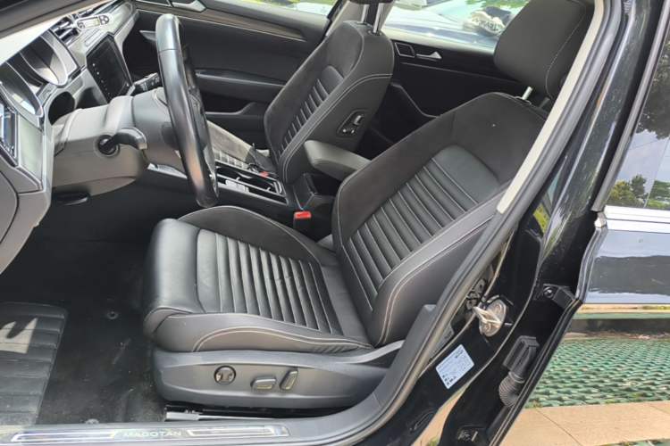 Used Volkswagen Magotan 2020 330TSI DSG Leading Model Left Front Seat