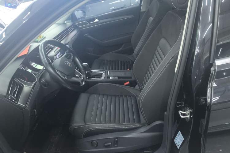 Used Volkswagen Magotan 2020 330TSI DSG Leading Model Left Front Seat