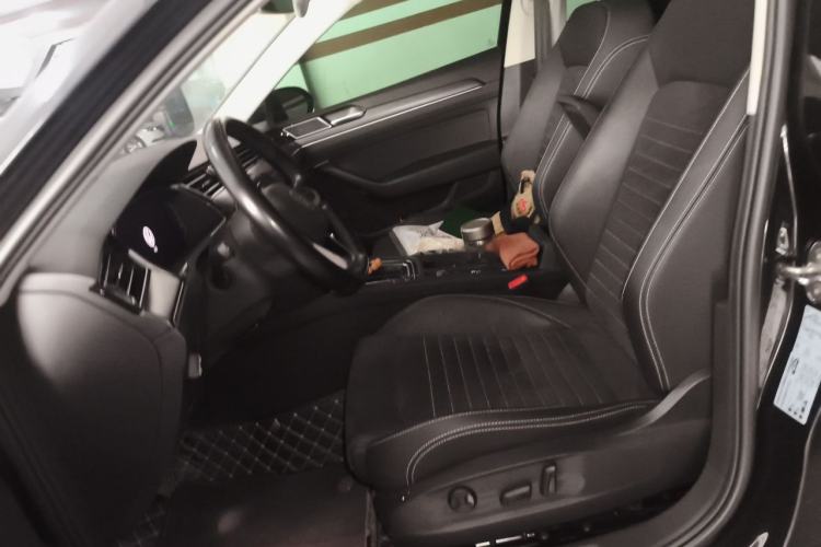 Used Volkswagen Magotan 2020 330TSI DSG Luxury Edition Left Front Seat