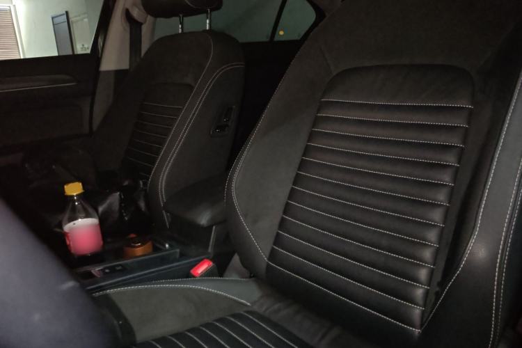 Used Volkswagen Magotan 2020 330TSI DSG Leading Model Left Front Seat