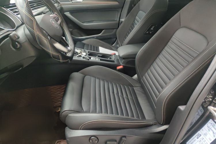 Used Volkswagen Magotan 2020 330TSI DSG Leading Model Left Front Seat
